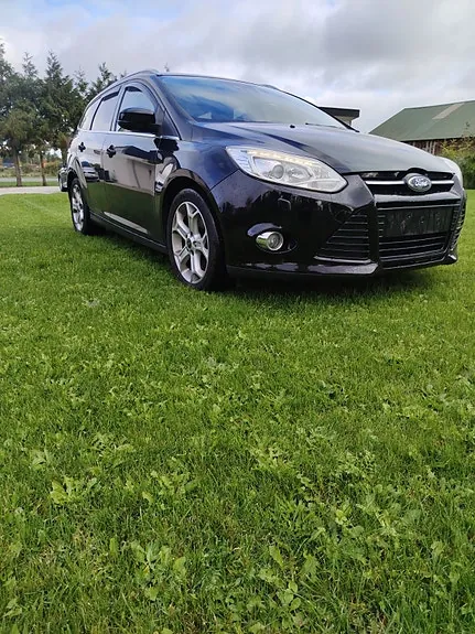 Ford Focus 2011 photo 2