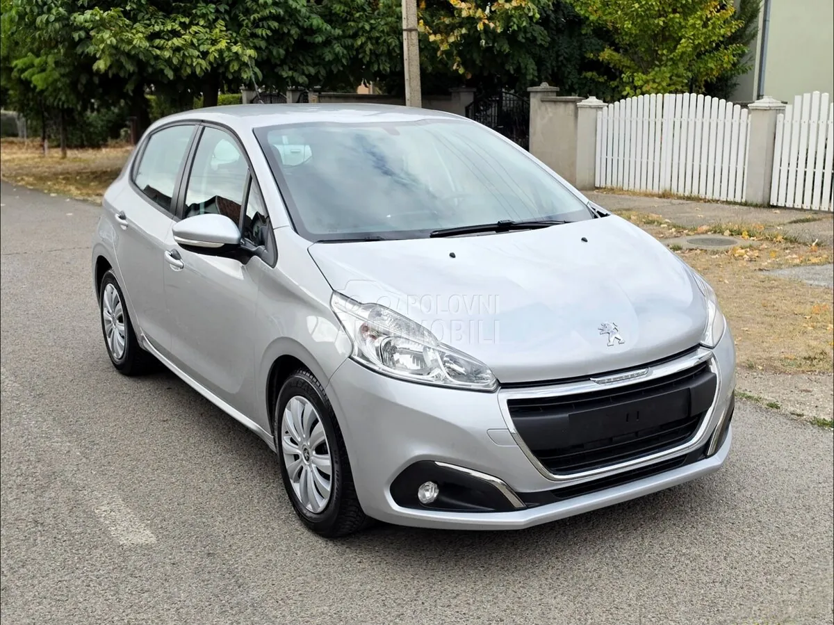 Peugeot 208 2015 photo 4