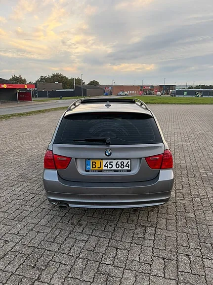 BMW 320D 2009 photo 3