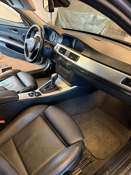 BMW 320D 2009 photo 5