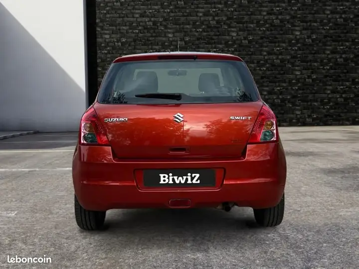 Suzuki Swift 2009 photo 4