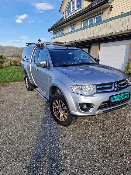 Mitsubishi L200 Club Cab 2015 photo 4