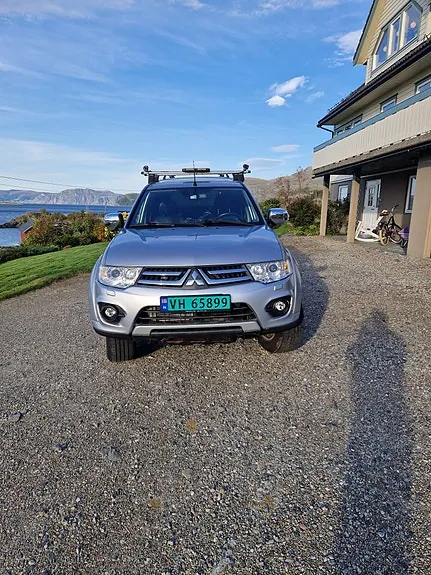 Mitsubishi L200 Club Cab 2015 photo 2