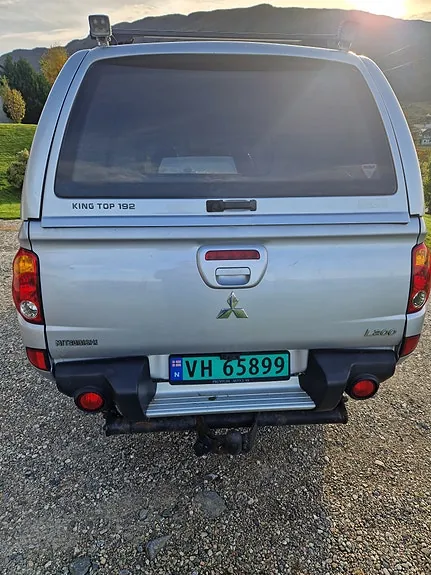Mitsubishi L200 Club Cab 2015 photo 3