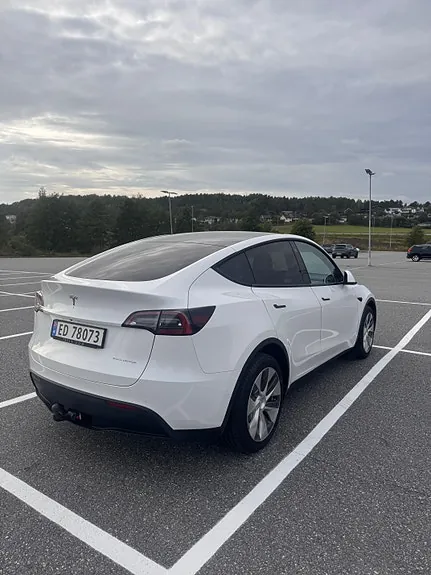 Tesla Model Y 2022 photo 4