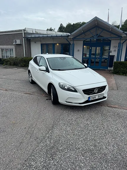 Volvo V40 2013 photo 2