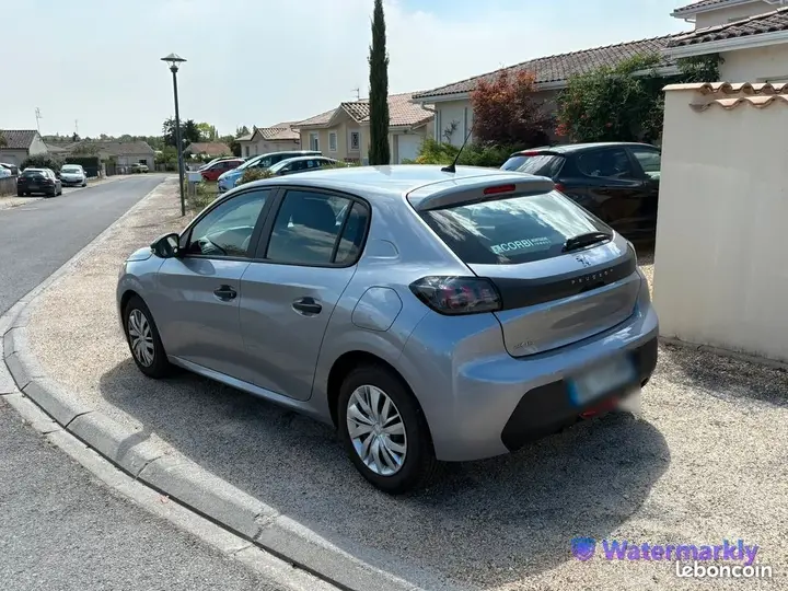 Peugeot 208 2021 photo 2