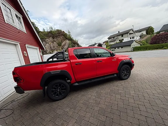 Toyota Hilux 2024 photo 4