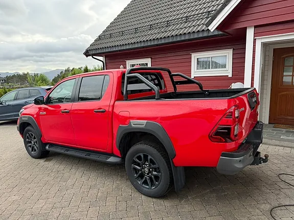 Toyota Hilux 2024 photo 3