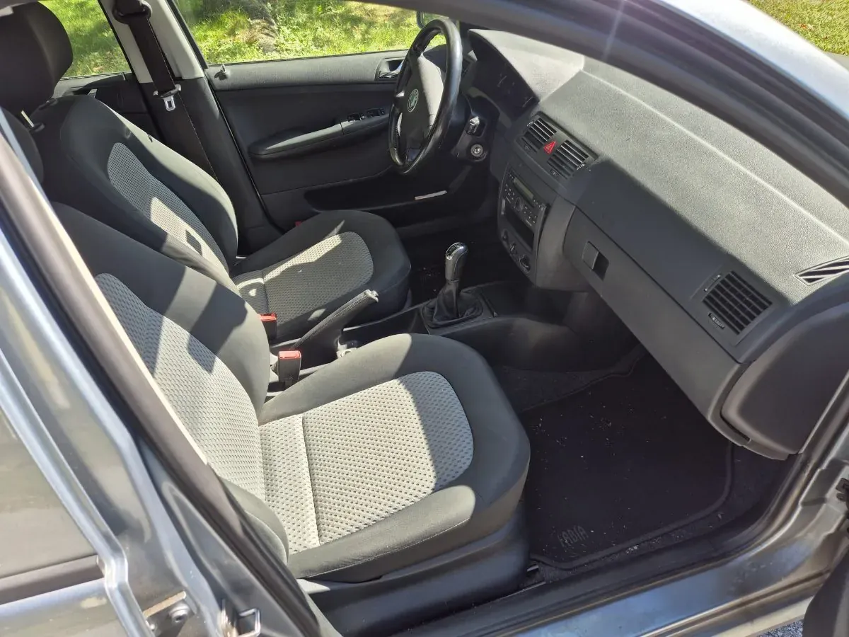 Skoda Fabia 2003 photo 3