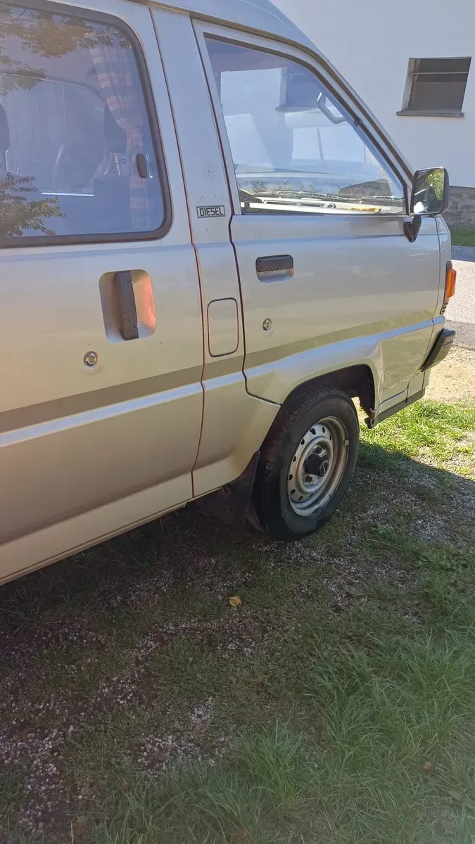 Toyota Sonstige 1989 photo 2