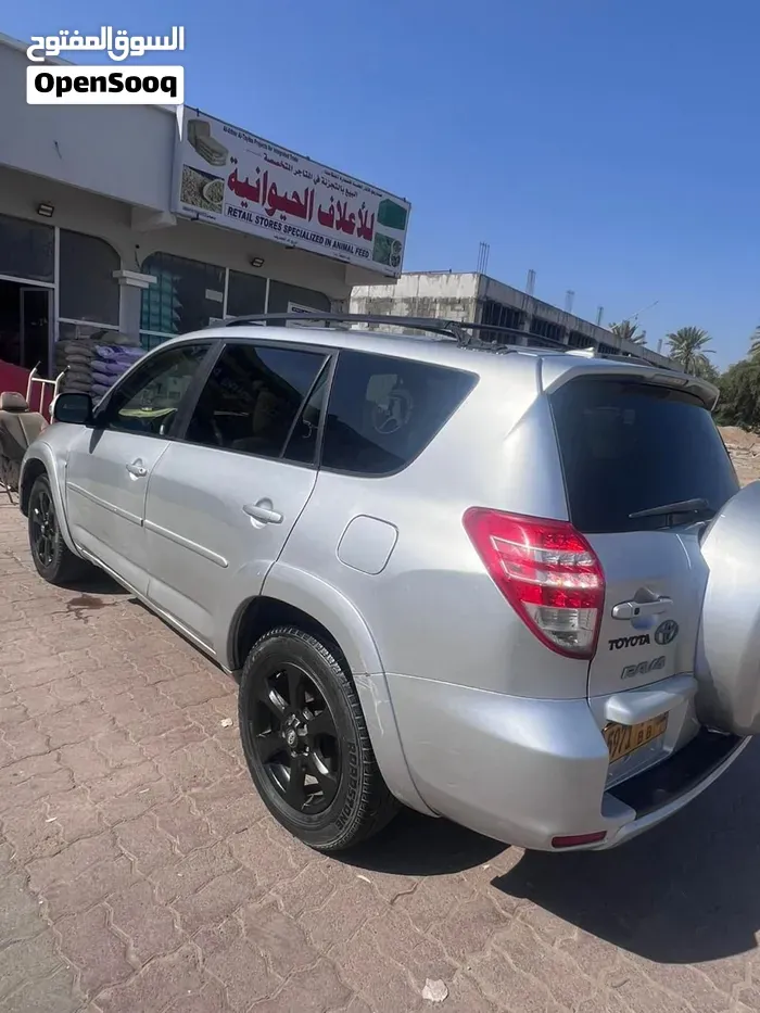 Toyota Rav4 2011 photo 2