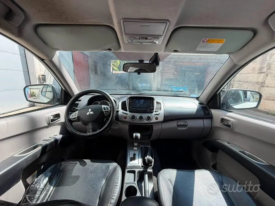 Mitsubishi L200 2015 photo 5