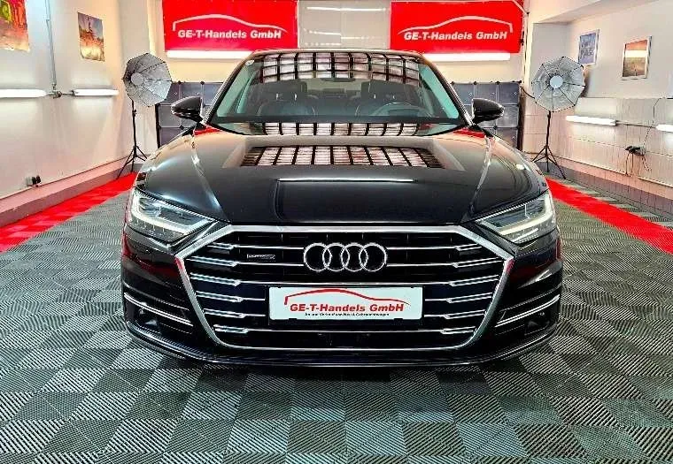 Audi A8 2018 photo 2