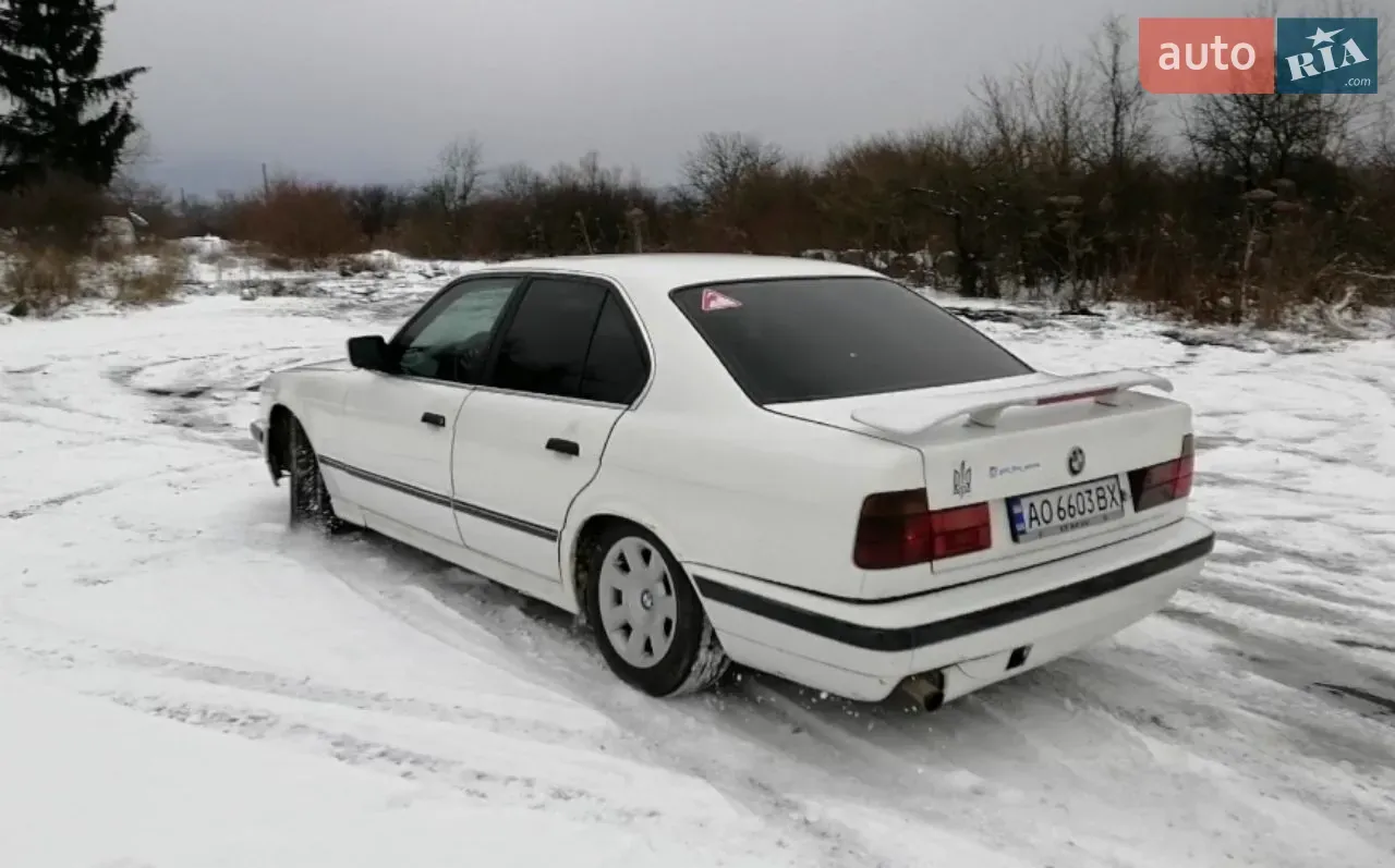 BMW 5 Series 1990 photo 4