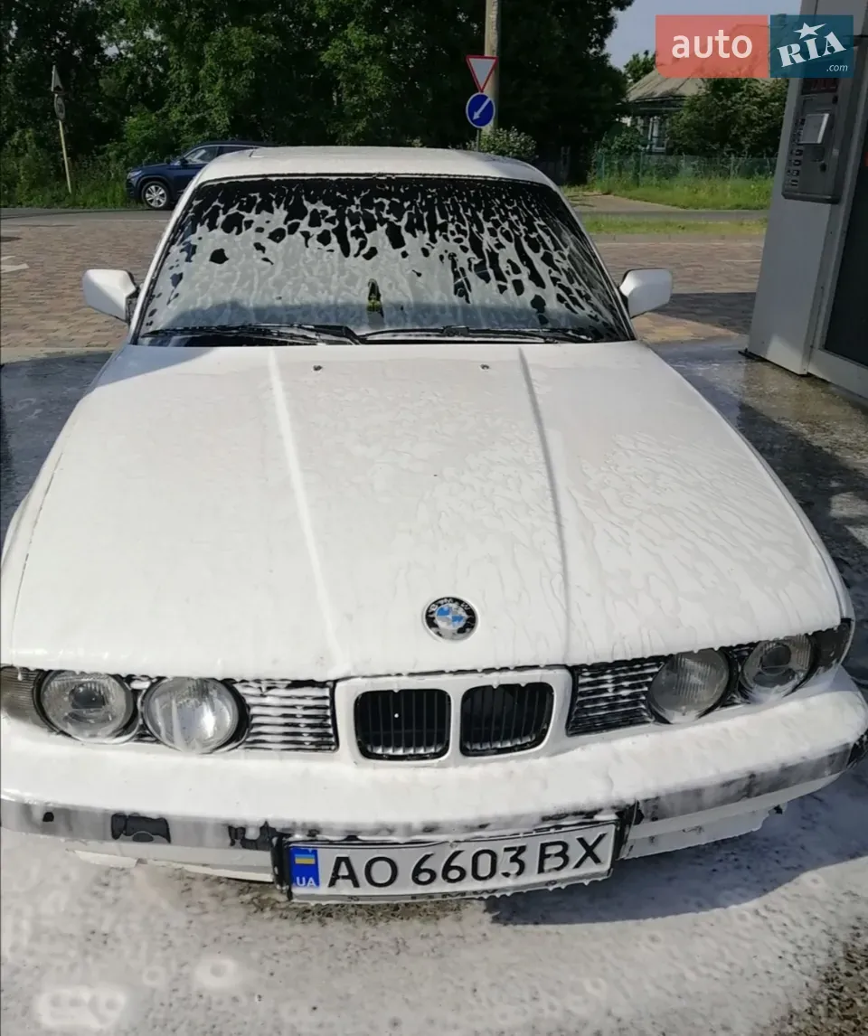 BMW 5 Series 1990 photo 3