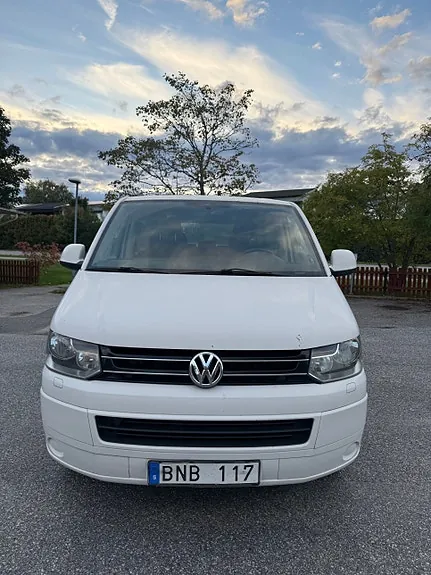 Volkswagen Multivan 2010 photo 5