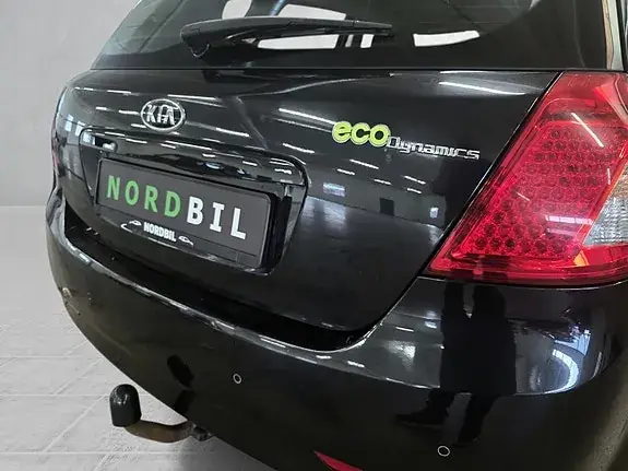 Kia Ceed 2010 photo 4