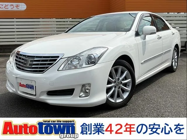 Toyota Crown Royal