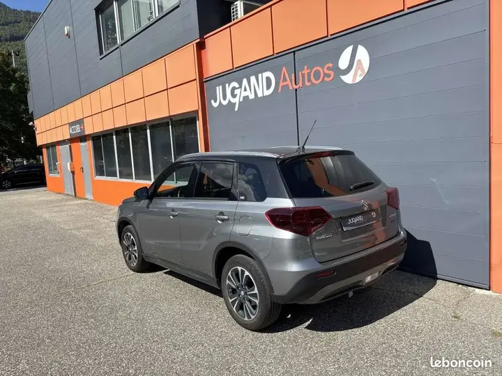 Suzuki Vitara 2023 photo 2