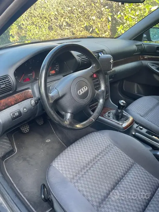 Audi A4 2000 photo 3