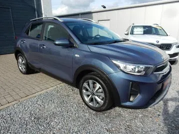 Kia Stonic 2023 photo 2