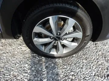Kia Stonic 2023 photo 3