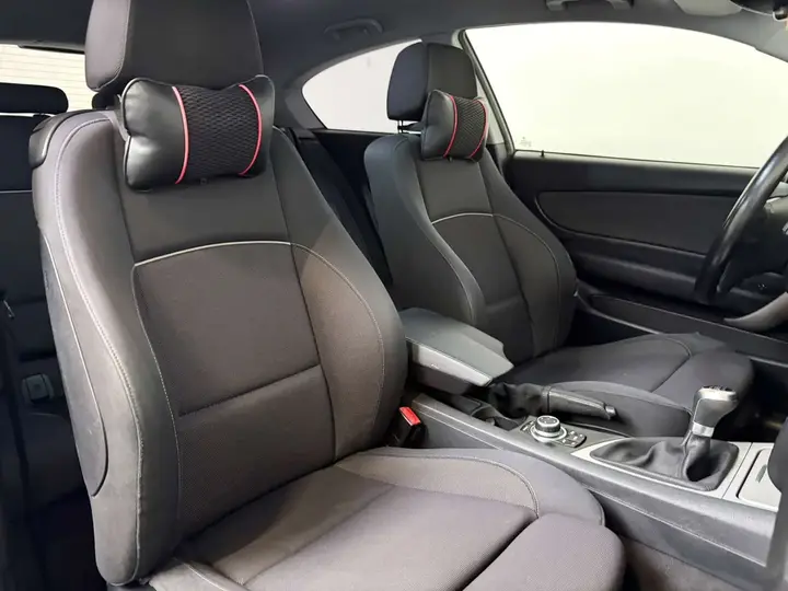 BMW 1 Series 2010 photo 5