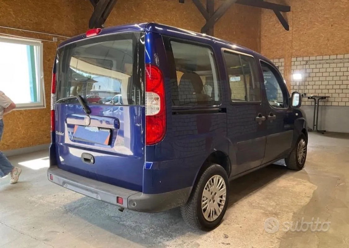 Fiat Doblo 2009 photo 2