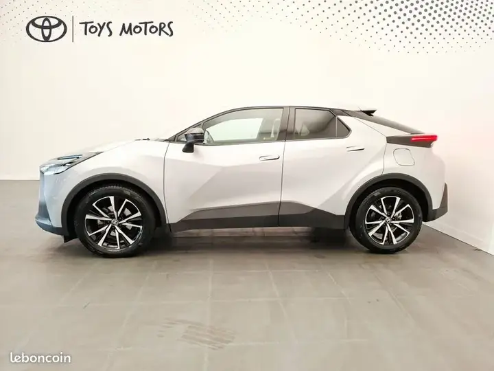 Toyota C-Hr 2024 photo 2