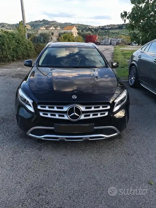 Mercedes-Benz Gla 2017 photo 2