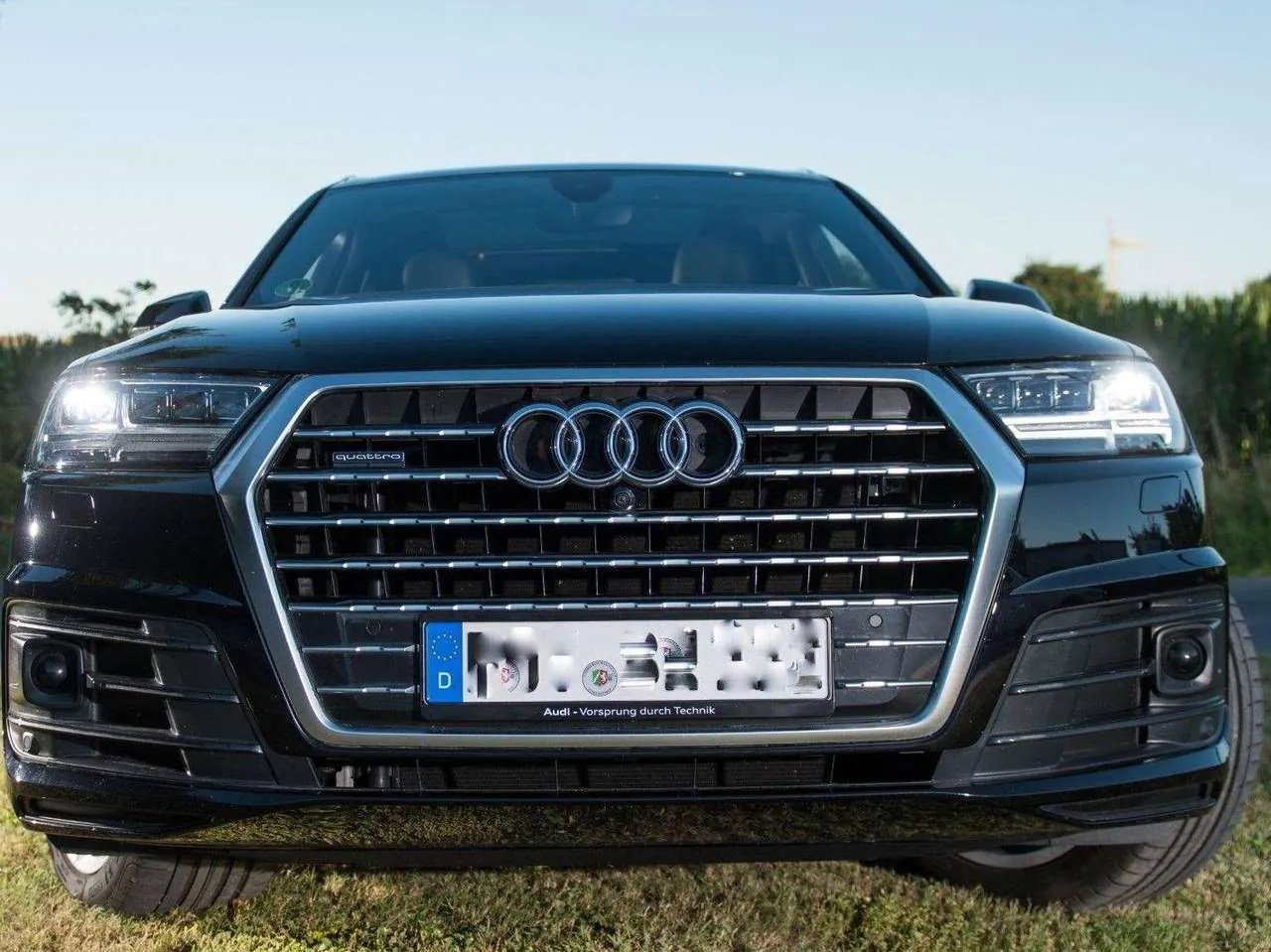 Audi Q7 2017 photo 2