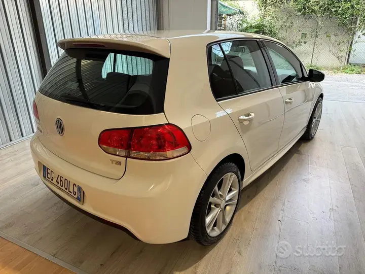 Volkswagen Golf 2011 photo 4