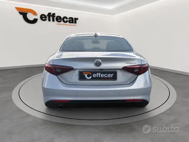 Alfa Romeo Giulia 2021 photo 5