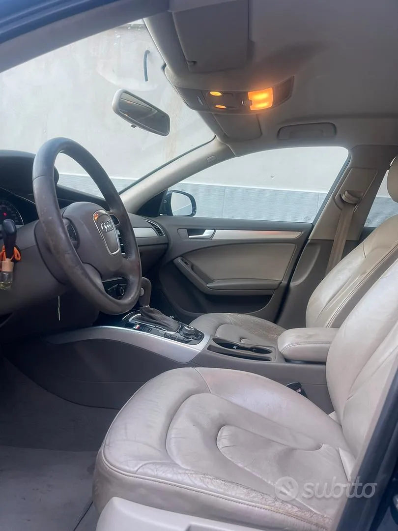 Audi A4 2010 photo 3