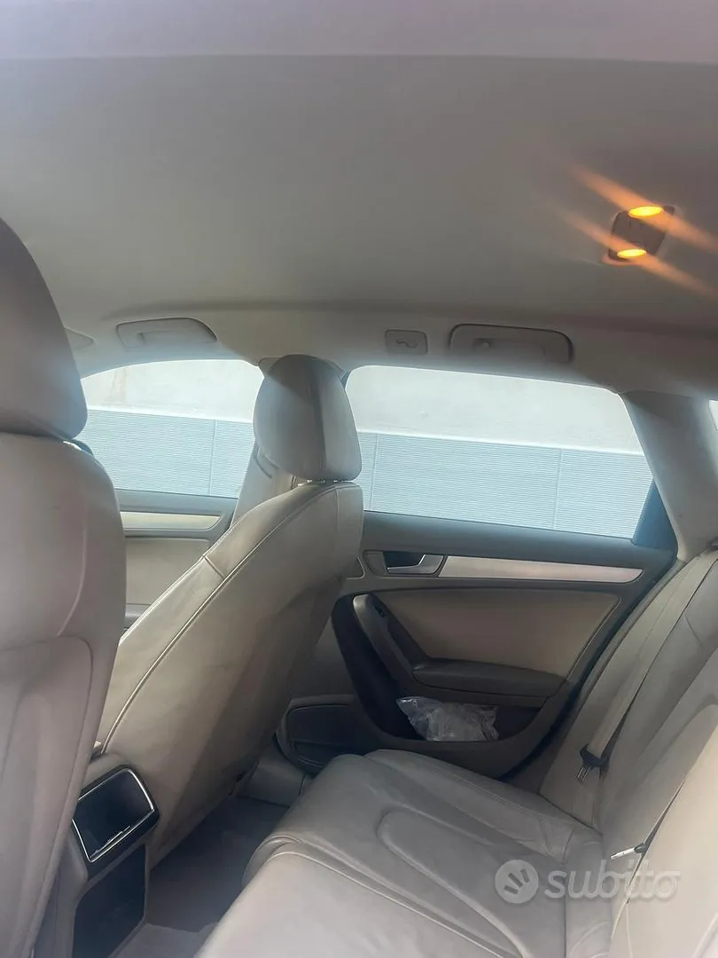 Audi A4 2010 photo 5