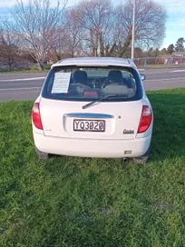 Daihatsu Sirion 1999 photo 3