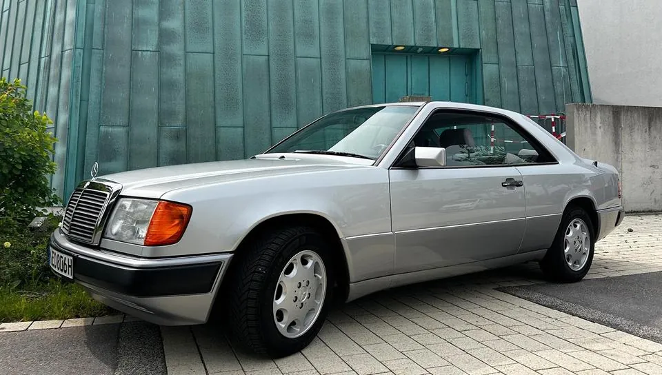 Mercedes-Benz W124