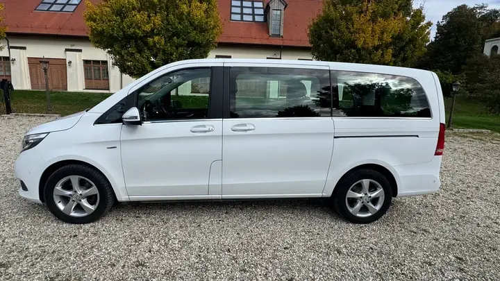 Mercedes-Benz V-Class 2016 photo 2