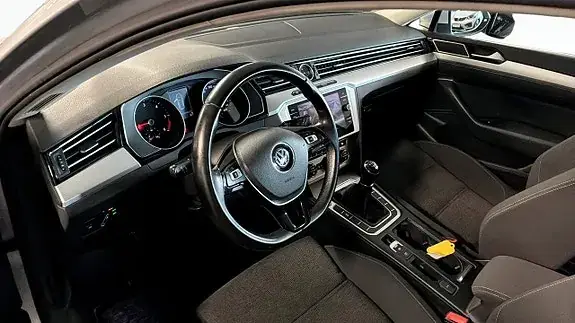 Volkswagen Passat 2018 photo 4