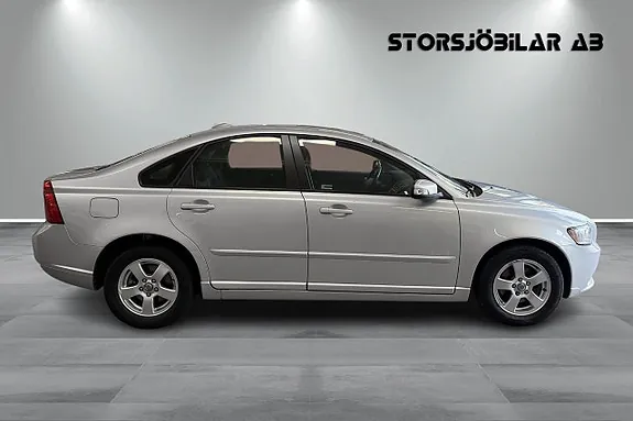 Volvo S40 2009 photo 2