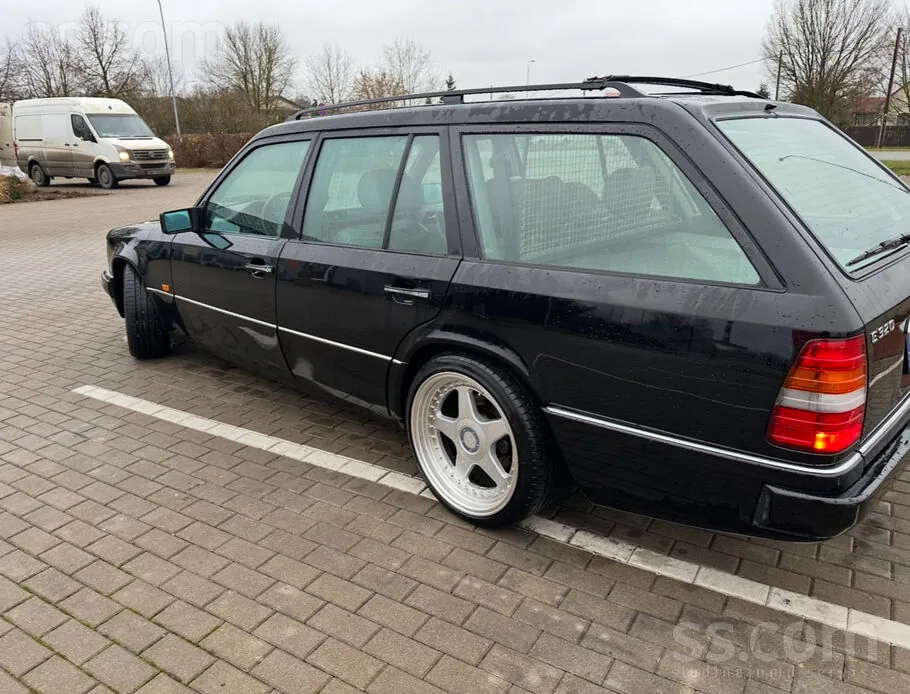 Mercedes-Benz S124 (E-Klase) 1994 photo 4