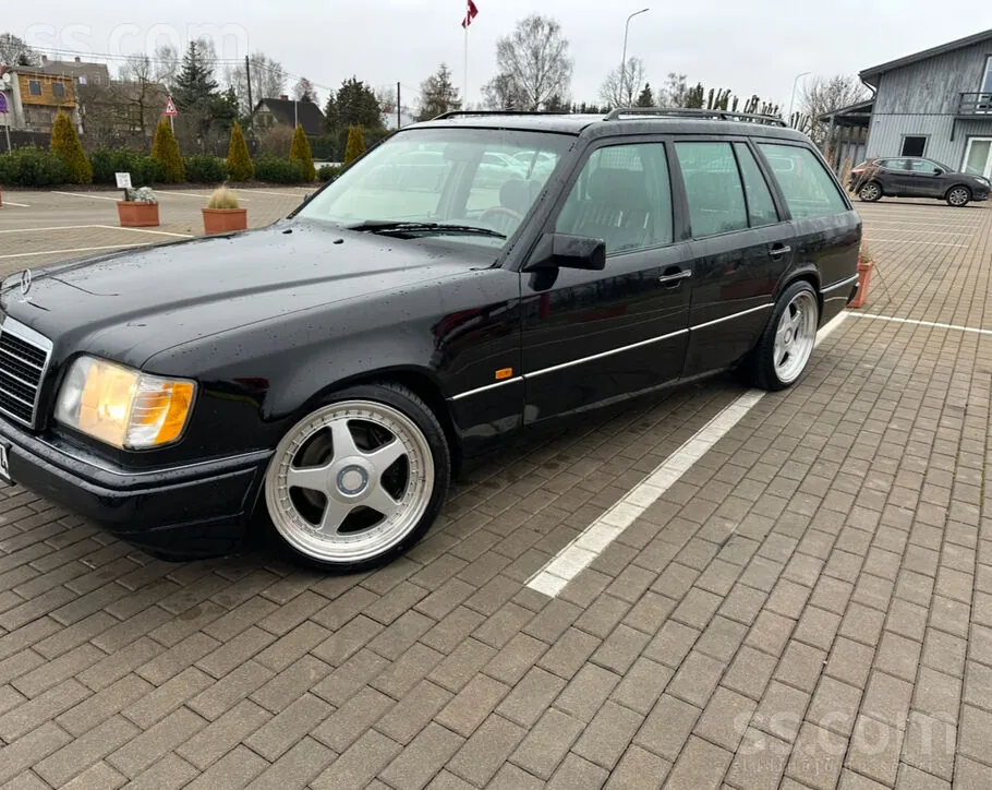 Mercedes-Benz S124 (E-Klase) 1994 photo 2