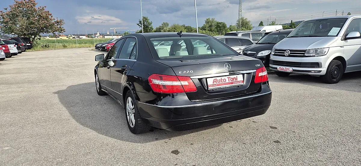 Mercedes-Benz E-Class 2009 photo 3