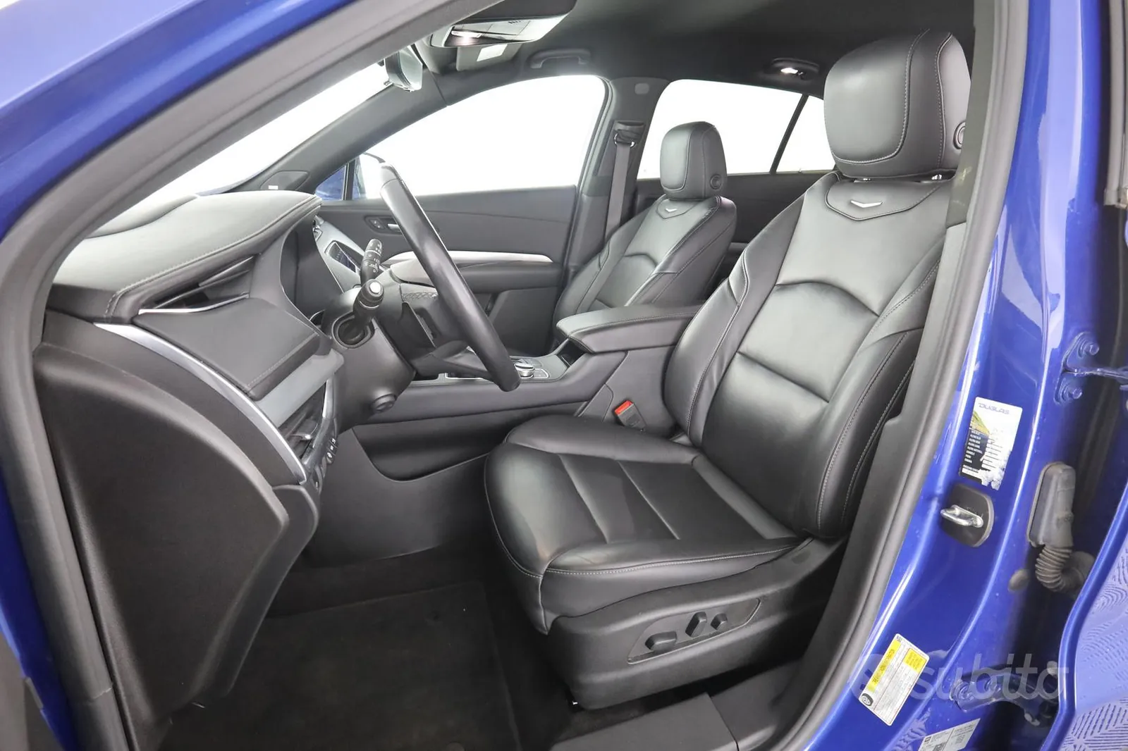 Cadillac Xt4 2022 photo 2