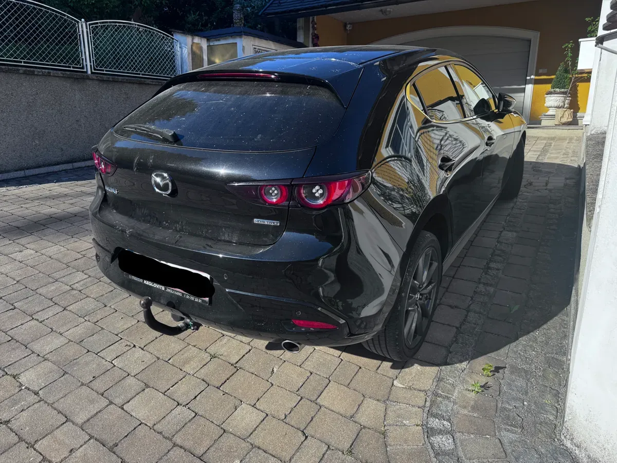 Mazda Mazda3 2019 photo 2