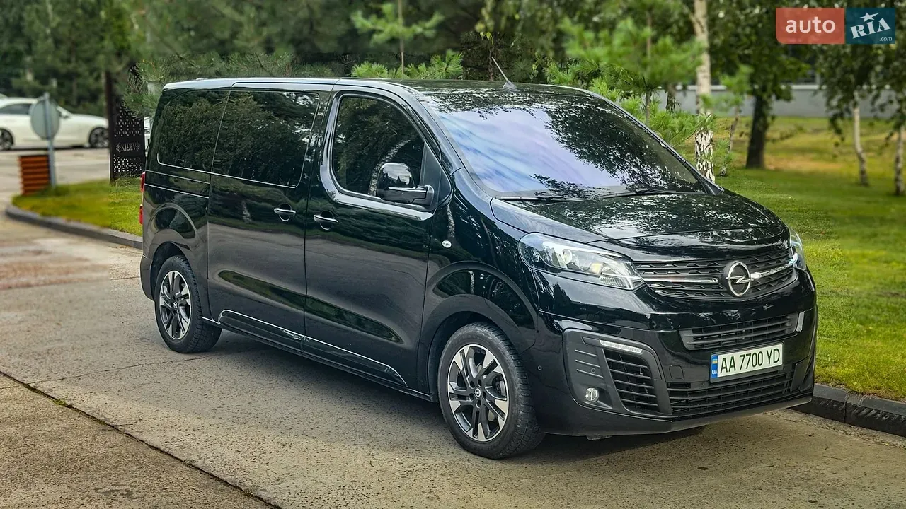 Opel Zafira 2021 photo 4