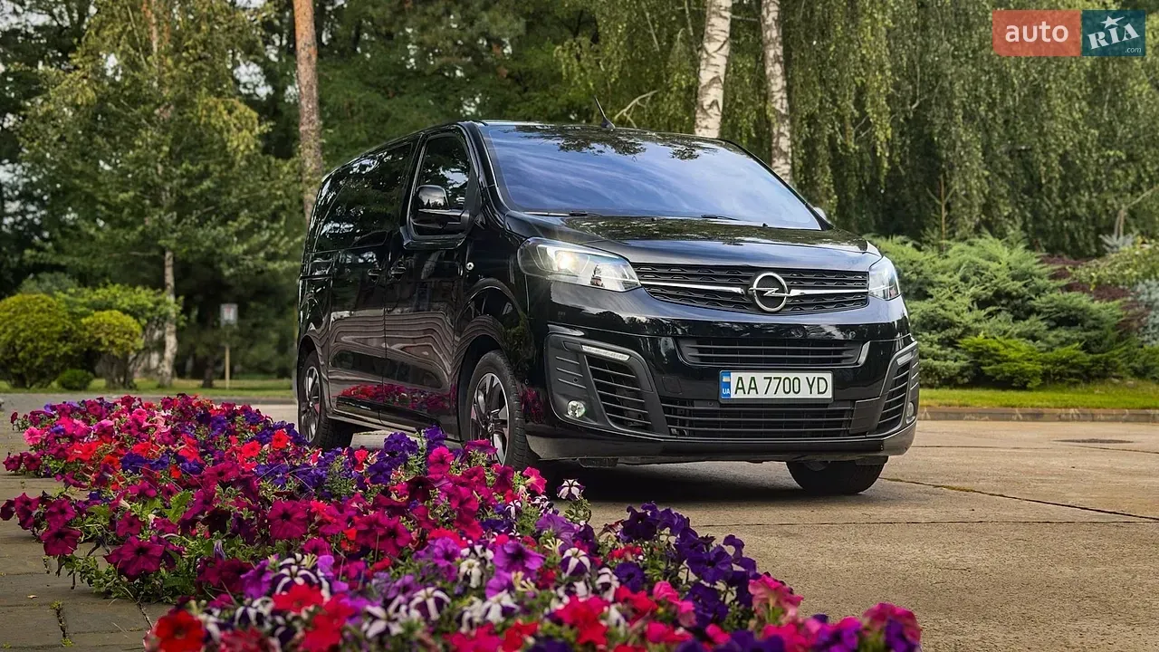 Opel Zafira 2021 photo 3