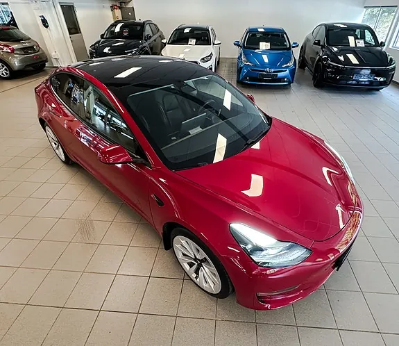 Tesla Model 3 2021 photo 2
