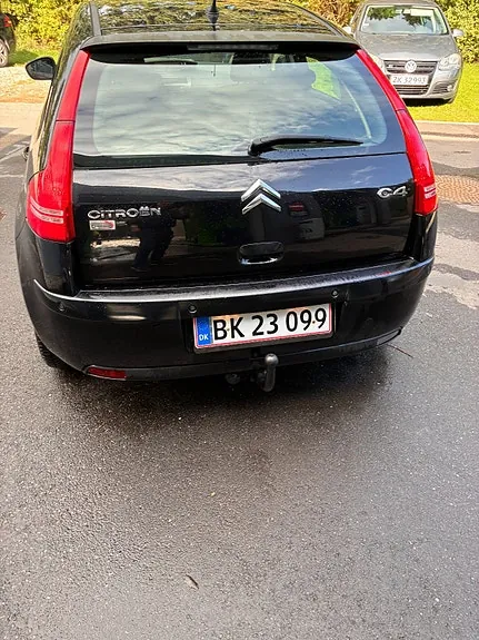 Citroen C4 2010 photo 2